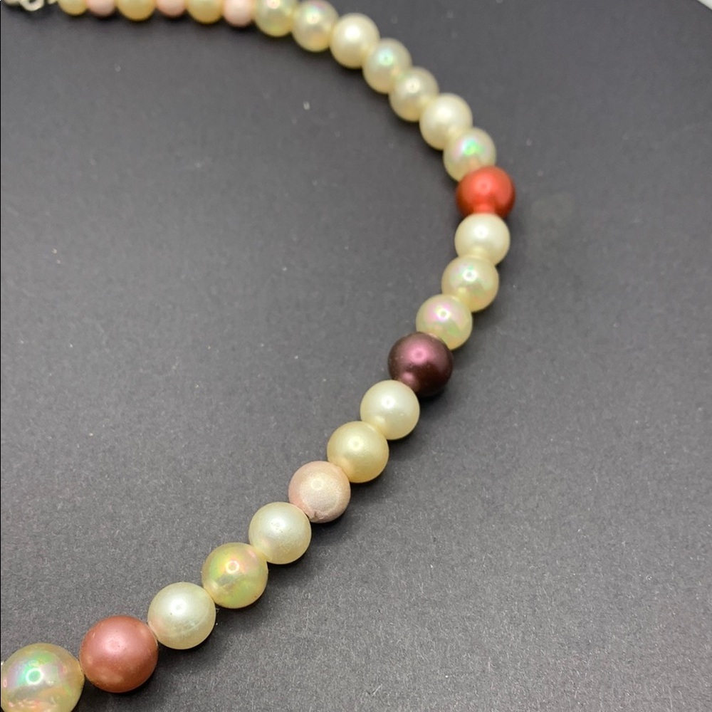 Vintage Multicolor Faux Pearl Necklace 15”‎ with a Hook Clasp marked JAPAN - Picture 5 of 7